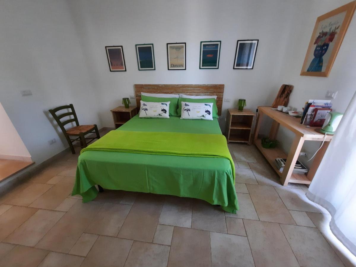 Le Radici Bed & Breakfast Monopoli Bagian luar foto